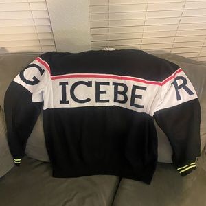 Iceberg sweater